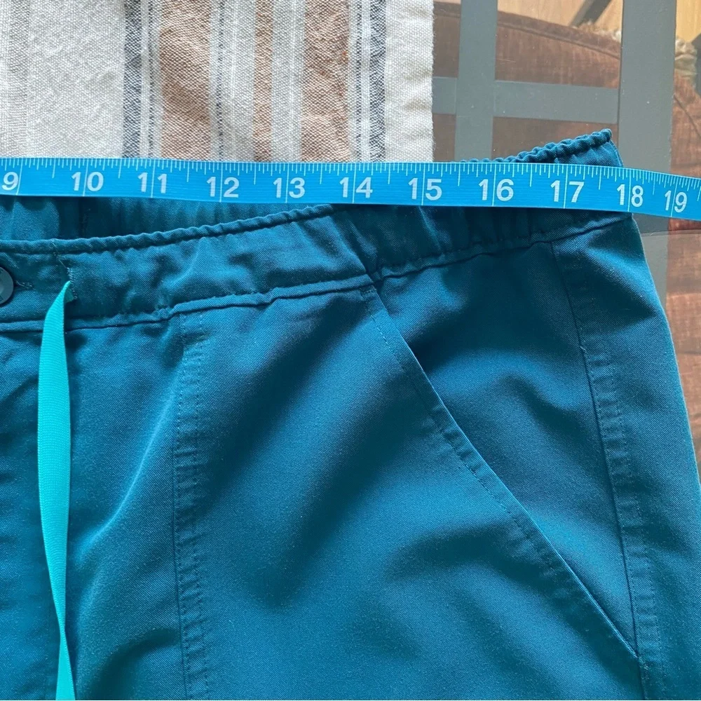 FIGS Teal Blue Cairo Cargo Scrub Pants XL Short